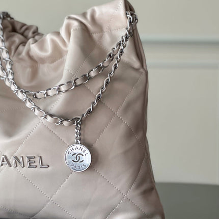 CHANEL 26S 22 BAG 42 IN LIGHT BEIGE QUILTED SHINY CALFSKIN