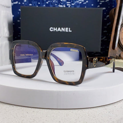 CHANEL 26S OVERSIZED SQUARE FRAME IN ACETATE 404749