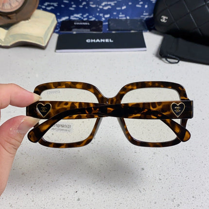 CHANEL 26S OVERSIZED SQUARE FRAME IN ACETATE 404749