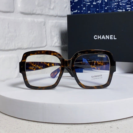 CHANEL 26S OVERSIZED SQUARE FRAME IN ACETATE 404749