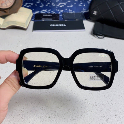 CHANEL 26S OVERSIZED SQUARE FRAME IN ACETATE 404750