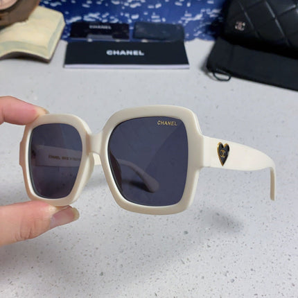 CHANEL 26S FACETED LENSES IN ACETATE 404752