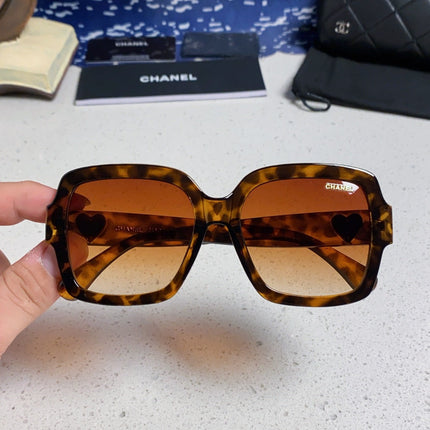 CHANEL 26S FACETED LENSES IN ACETATE 404754