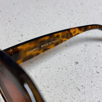 CHANEL 26S FACETED LENSES IN ACETATE 404754