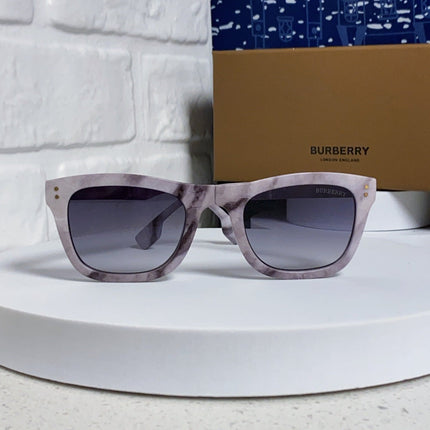 BURBERRY 26S SQUARE FRAME IN ACETATE 406614