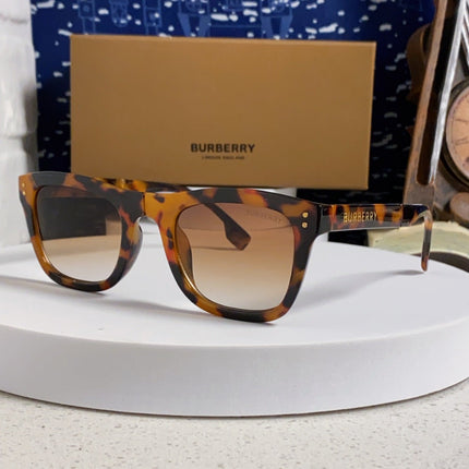 BURBERRY 26S SQUARE FRAME IN ACETATE 406617