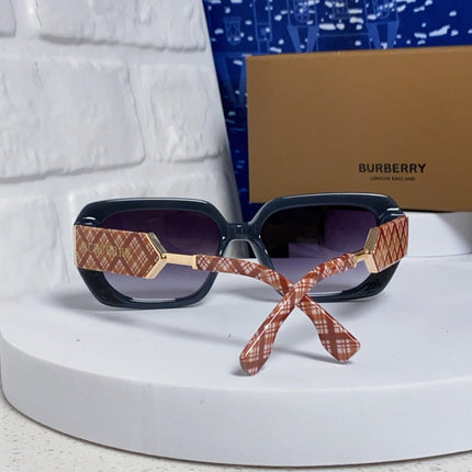 BURBERRY 26S SQUARE GEOMETRIC FRAME IN ACETATE 402985