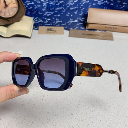 BURBERRY 26S SQUARE GEOMETRIC FRAME IN ACETATE 402986