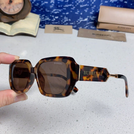BURBERRY 26S SQUARE GEOMETRIC FRAME IN ACETATE 402987