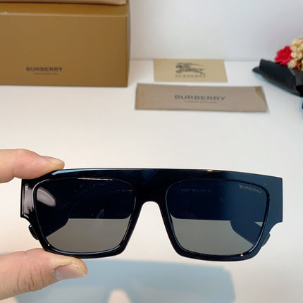 BURBERRY 26S OVERSIZED SQUARE FRAME IN ACETATE 411825