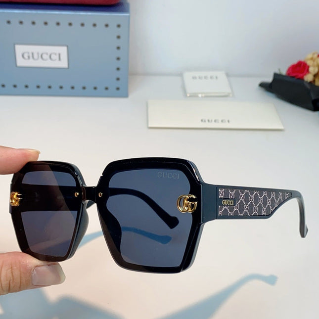 GUCCI 26S OVERSIZED SQUARE FRAME IN ACETATE 424520