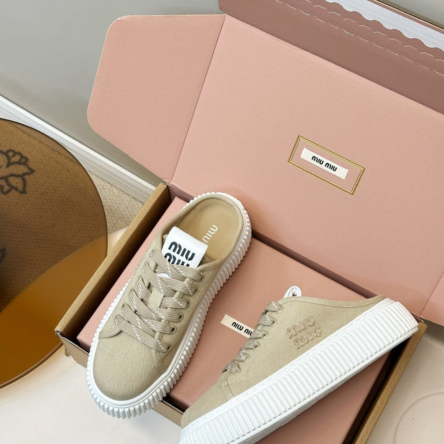 MIUMIU 26S PLATFORM SNEAKERS IN BEIGE CANVAS