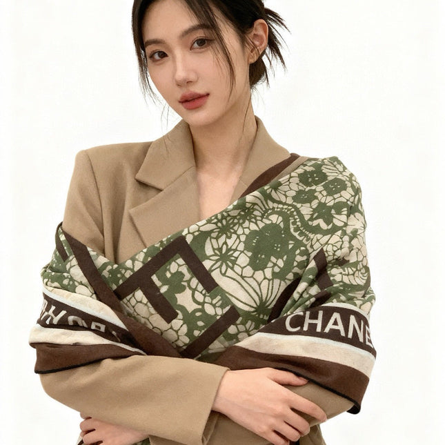 CHANEL 25S SCARF 135 CM IN CASHMERE AND SILK 943318