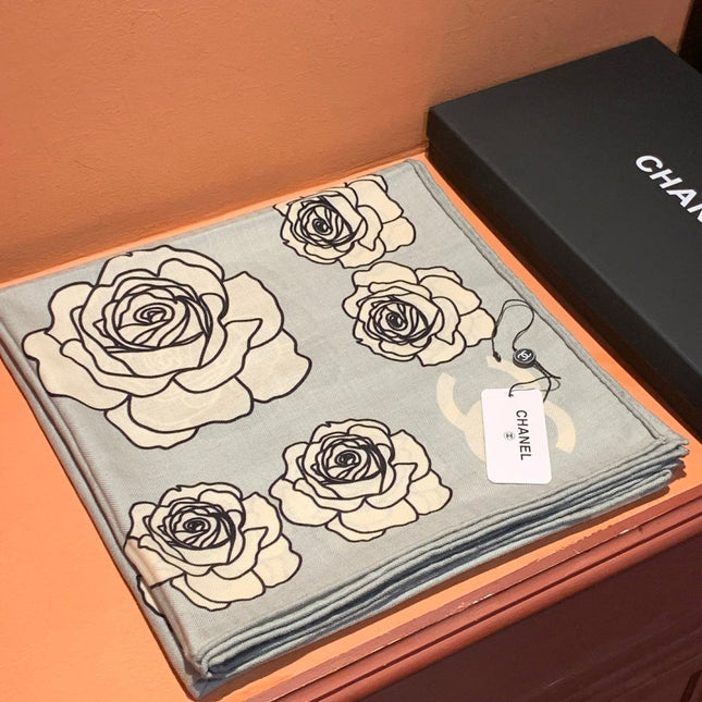 CHANEL 25S SCARF 140 CM IN CASHMERE AND SILK 943334
