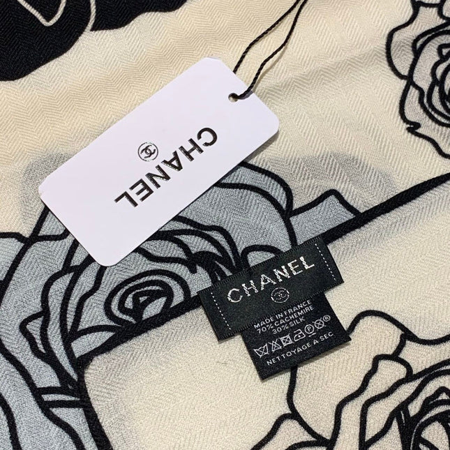 CHANEL 25S SCARF 140 CM IN CASHMERE AND SILK 943335