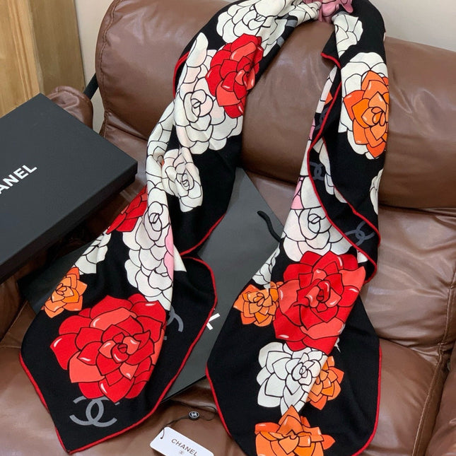 CHANEL 25S SCARF 140 CM IN CASHMERE SILK 943622