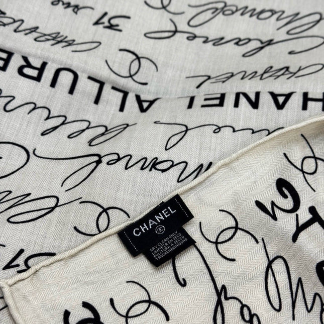CHANEL 25S SCARF 135 CM IN CASHMERE SILK 943693