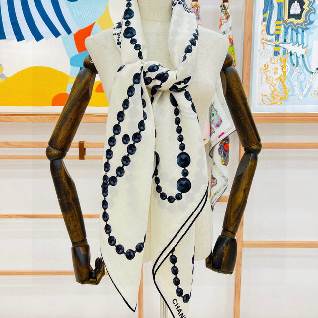 CHANEL 25S SCARF 140 IN CASHMERE 991650