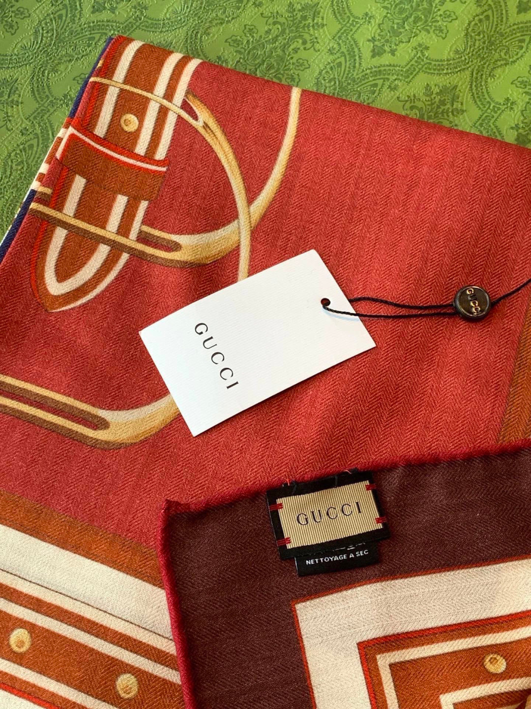 GUCCI 26S SCARF 140 IN CASHMERE AND SILK 290755