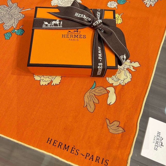 HERMES 26S SCARF 140 IN CASHMERE AND SILK 303341