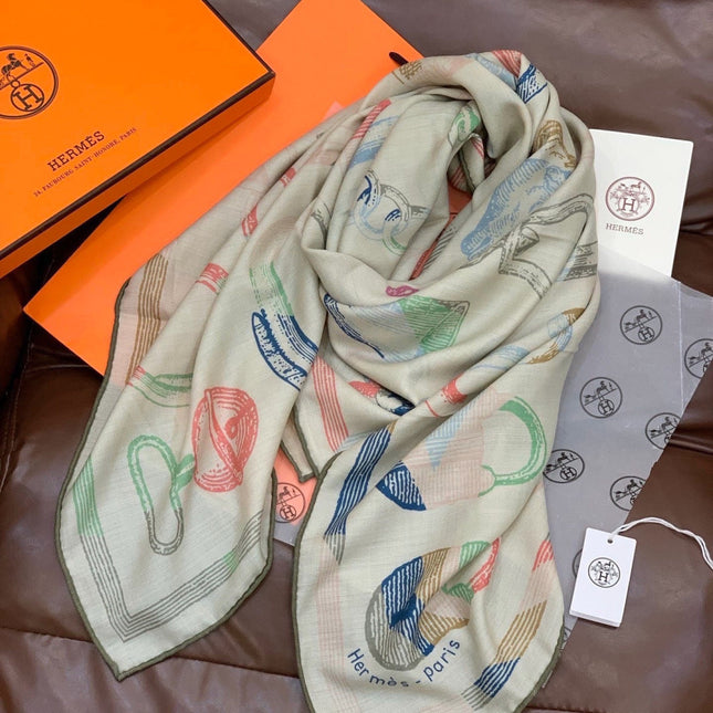 HERMES 26S SCARF 140 IN CASHMERE AND SILK 303156