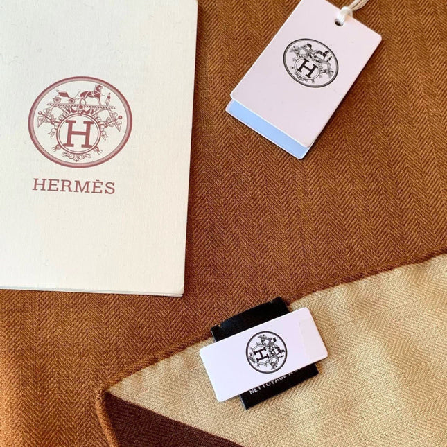 HERMES 26S SCARF 140 IN CASHMERE AND SILK 304241