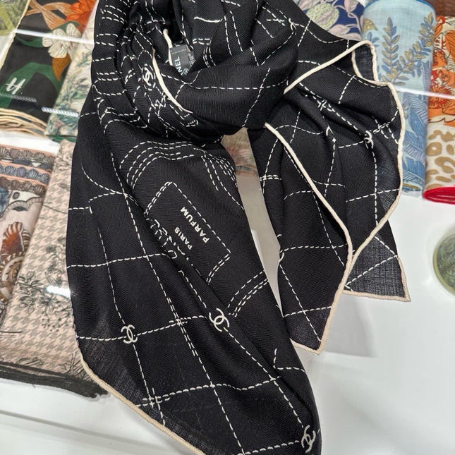 CHANEL 26S SCARF 140 IN CASHMERE AND SILK 304714