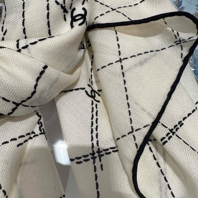 CHANEL 26S SCARF 140 IN CASHMERE AND SILK 304715