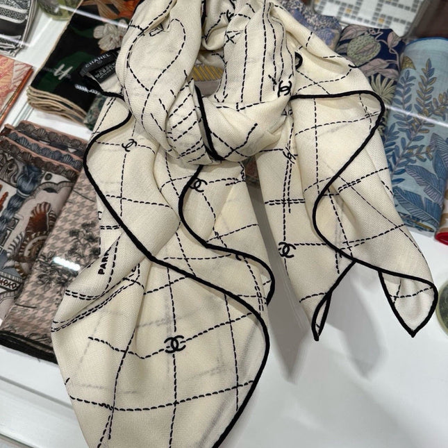 CHANEL 26S SCARF 140 IN CASHMERE AND SILK 304715