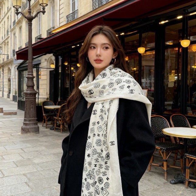 CHANEL 26S SCARF 200 IN CASHMERE AND SILK 307225