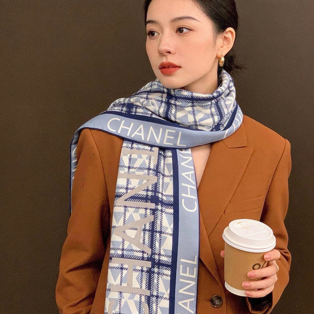 CHANEL 26S SCARF 135 IN CASHMERE AND SILK 309898