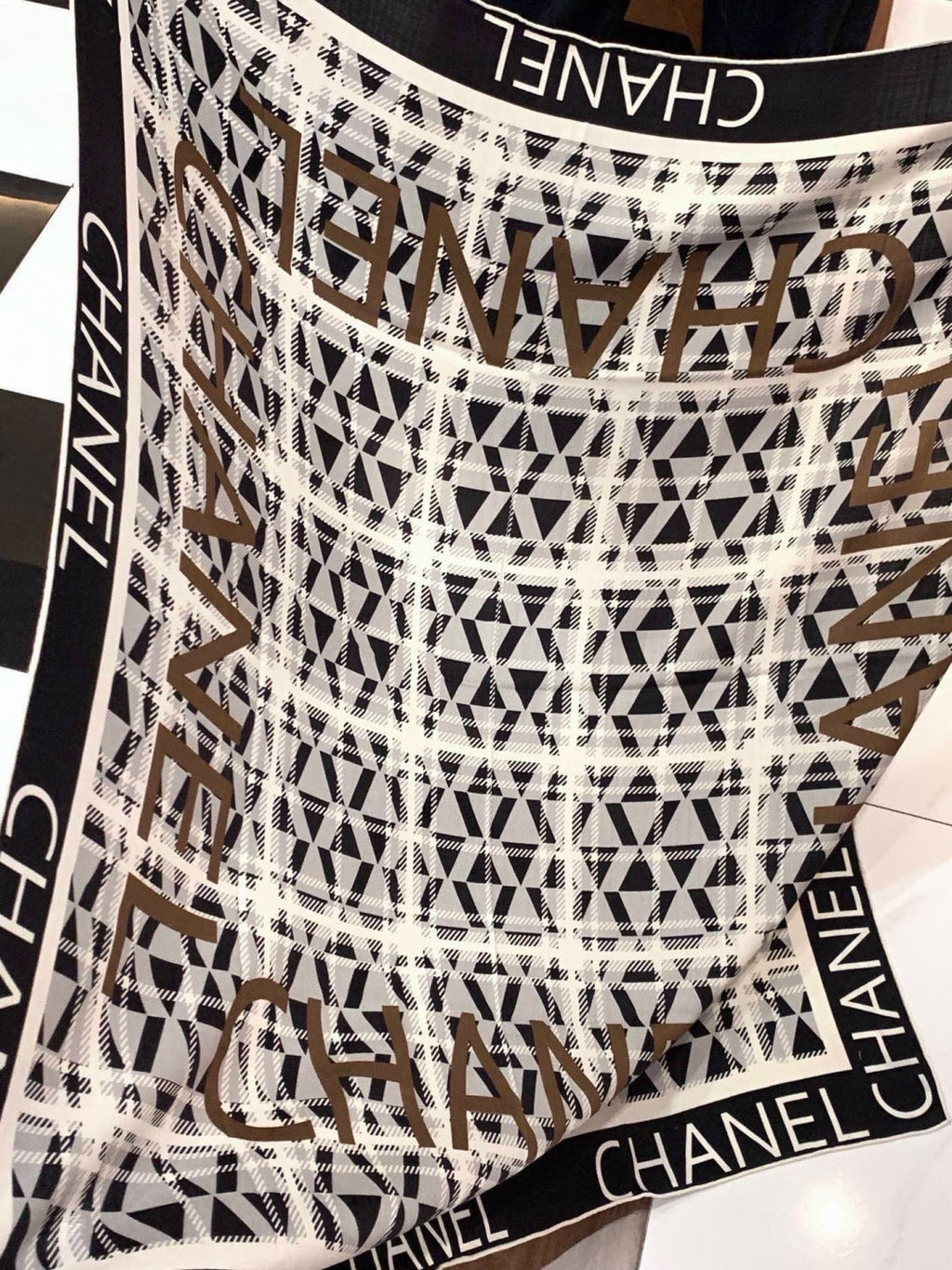 CHANEL 26S SCARF 135 IN CASHMERE AND SILK 309900