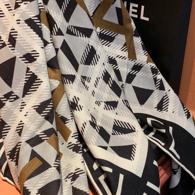 CHANEL 26S SCARF 135 IN CASHMERE AND SILK 309900