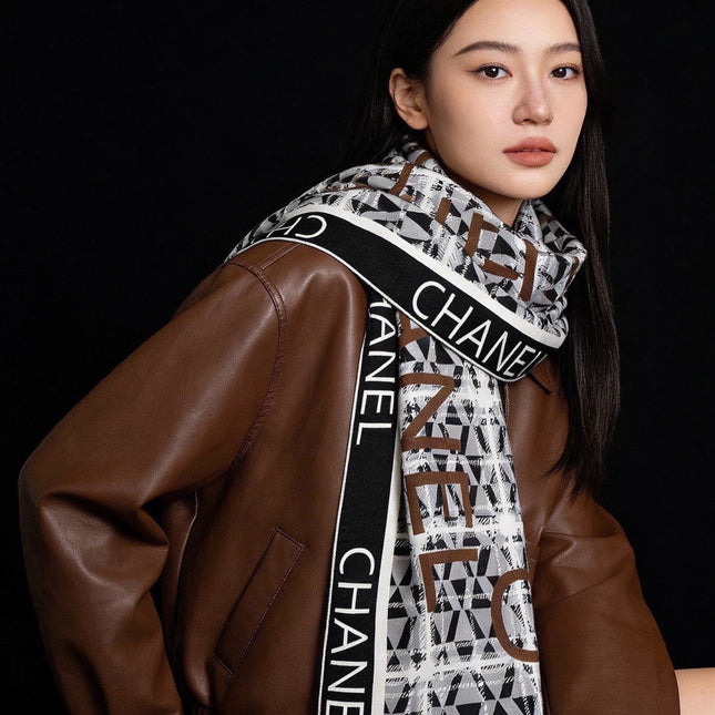 CHANEL 26S SCARF 135 IN CASHMERE AND SILK 309900