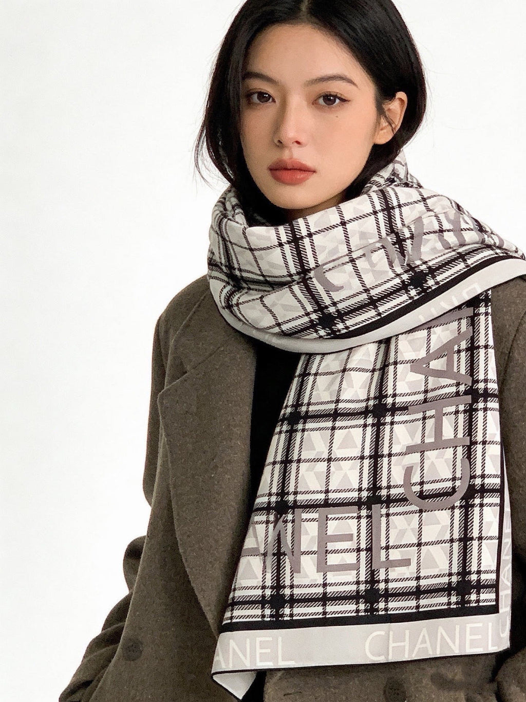 CHANEL 26S SCARF 135 IN CASHMERE AND SILK 309901