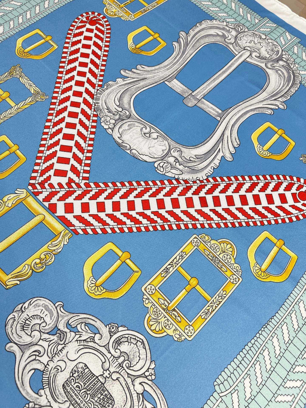 HERMES 26S PRINTED SQUARE SCARF 88 IN SILK 309941