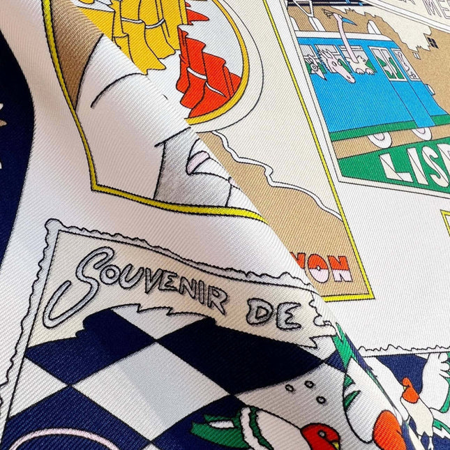 HERMES 26S PRINTED SQUARE SCARF 88 IN SILK 309946