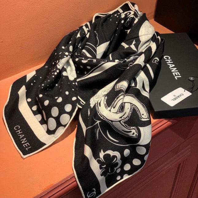 CHANEL 26S SCARF 140 IN SILK 311980