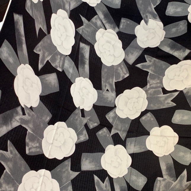 CHANEL 26S SCARF 140 IN SILK 311982