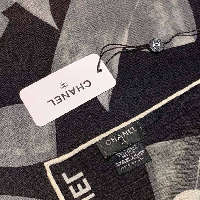 CHANEL 26S SCARF 140 IN SILK 311982