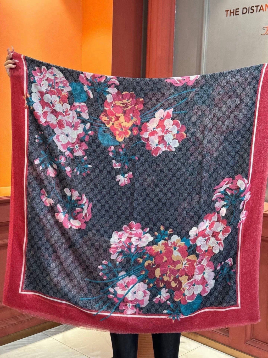 GUCCI 26S SCARF 200 IN CASHMERE AND SILK 315123