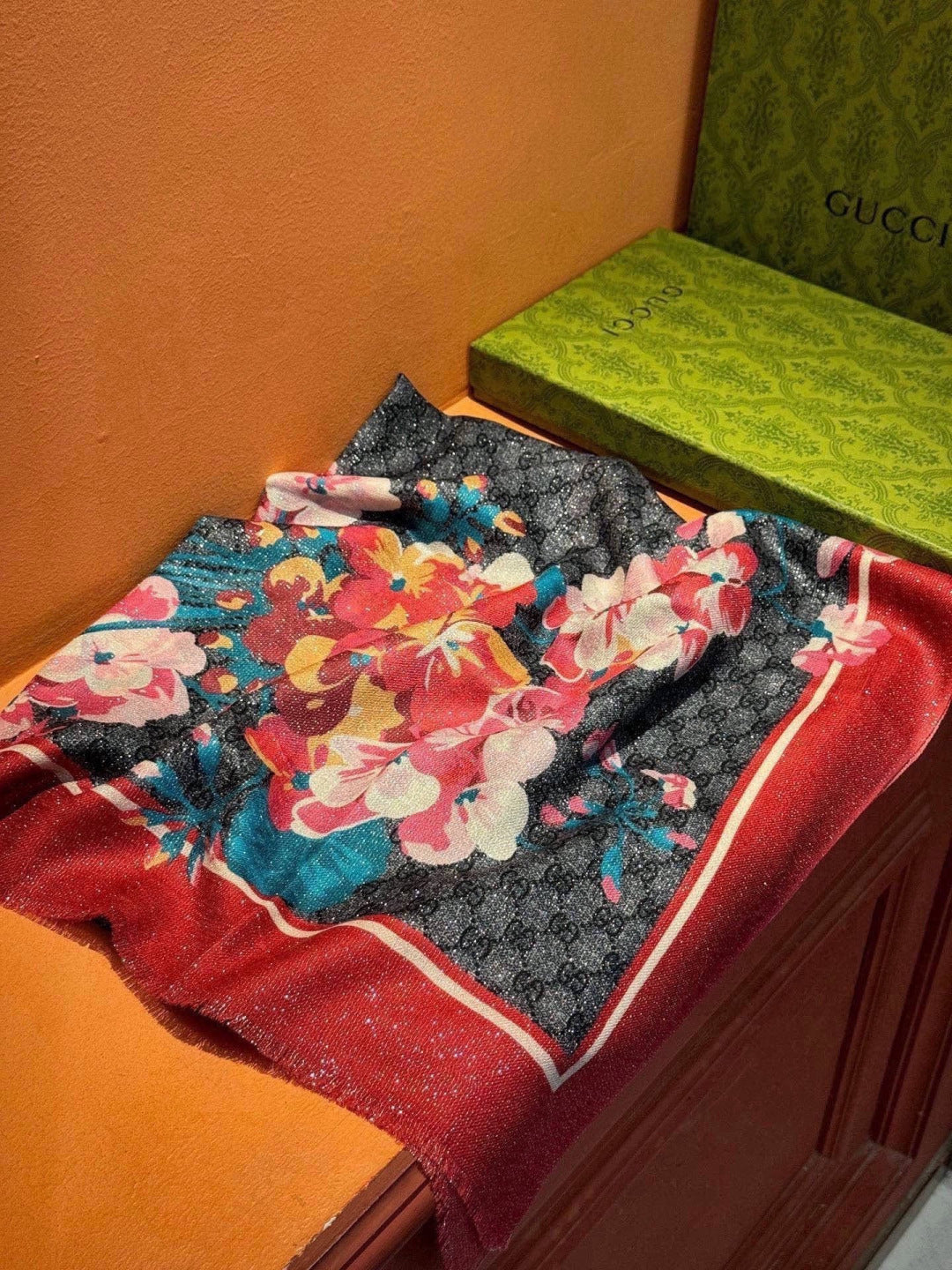 GUCCI 26S SCARF 200 IN CASHMERE AND SILK 315123