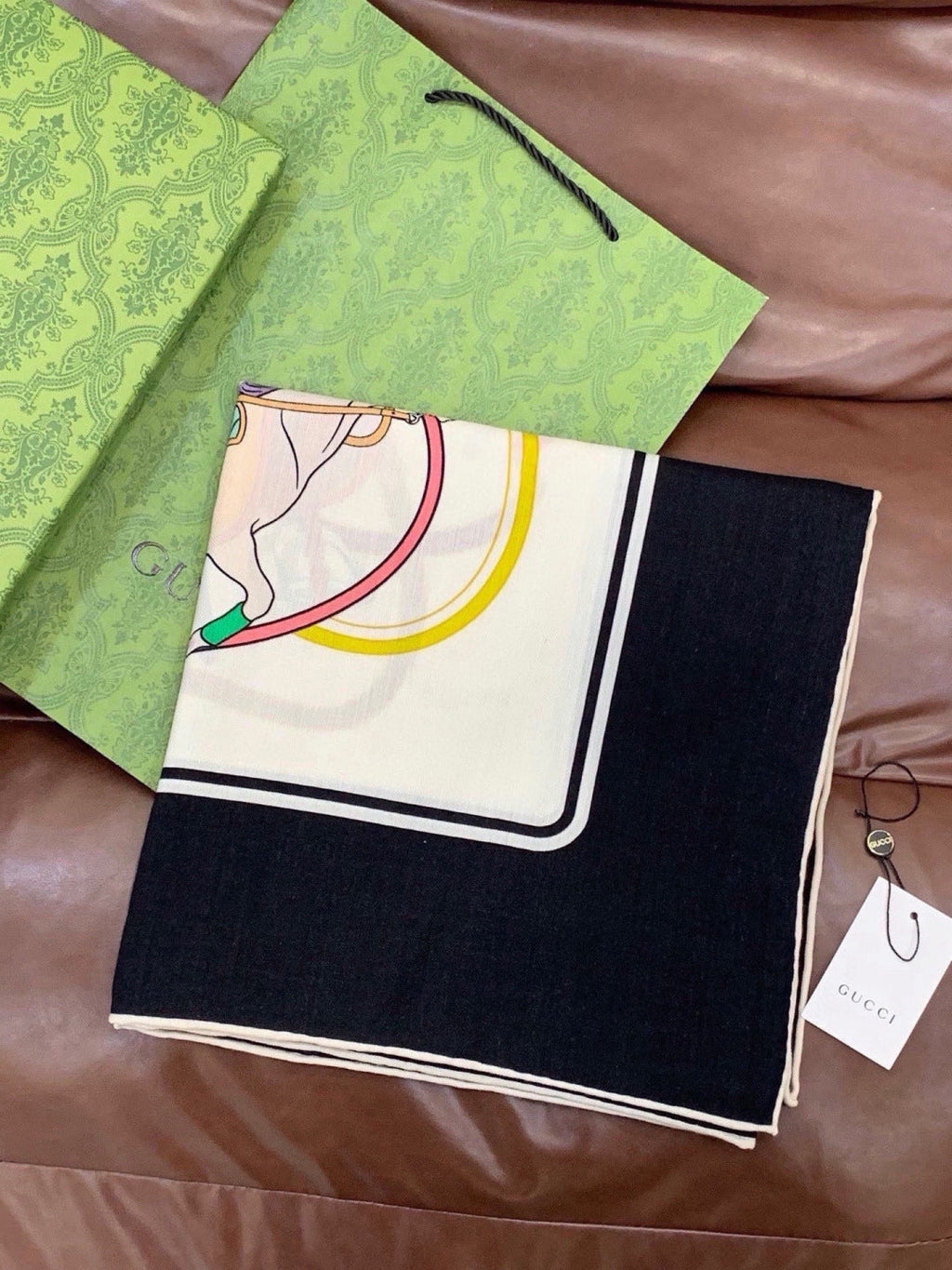 GUCCI 26S SCARF 135 IN CASHMERE AND SILK 315141
