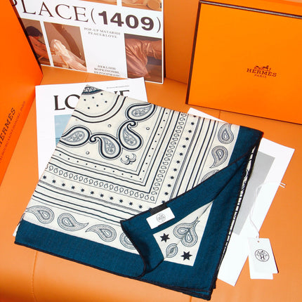 HERMES 26S SCARF 135 IN SILK AND CASHMERE 498484