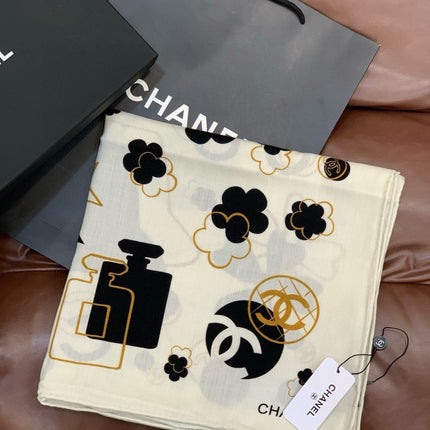 CHANEL 26S SCARF 140 IN SILK AND CASHMERE 509437