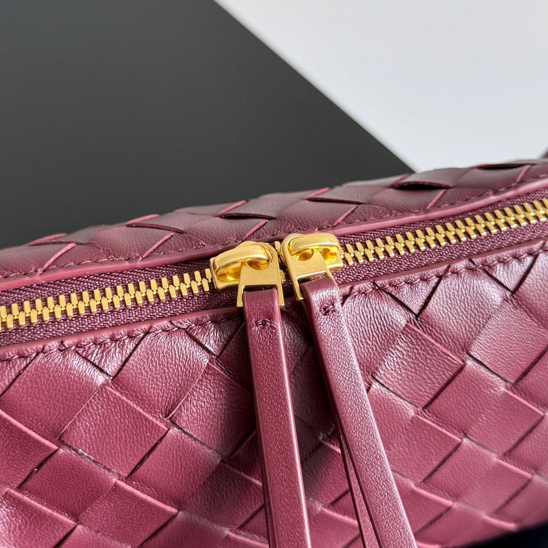 CONCERT POUCH 18.5 IN BURGUNDY LAMBSKIN