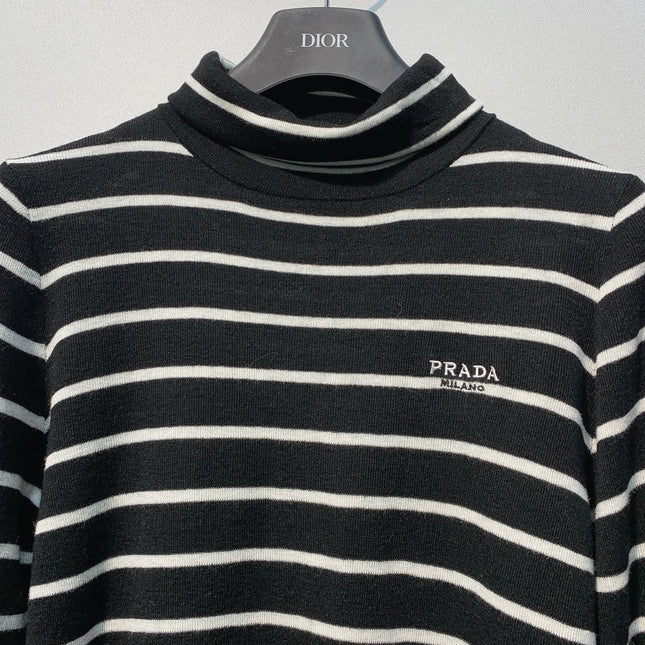 PRADA 26S HIGH NECK T-SHIRT 641