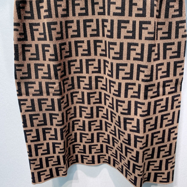 FENDI 26S SHORT-SLEEVE KNIT DRESS 363