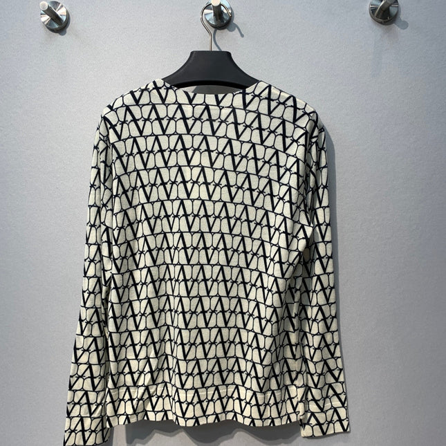 VALENTINO 26S LONG-SLEEVE CREW NECK KNIT TOP 325
