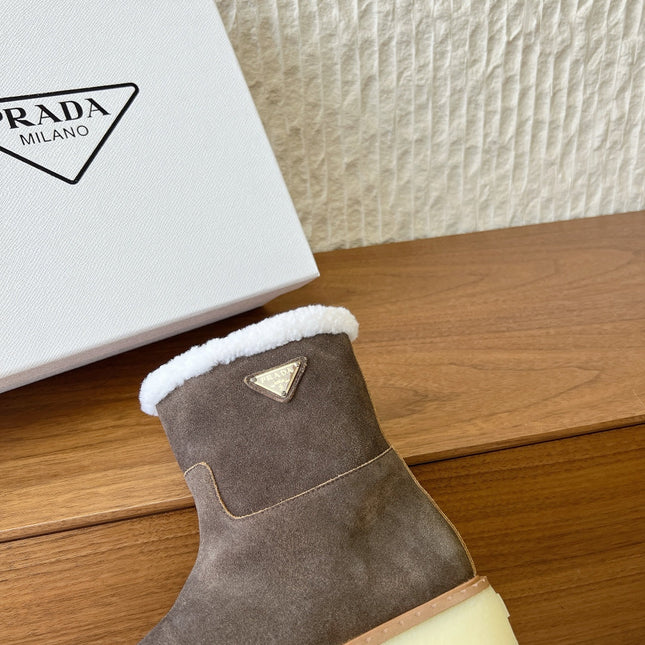 PRADA 25S ANKLE BOOTS 40 MM IN MUTED BROWN GRAY SUEDE SHEARLING-LINED